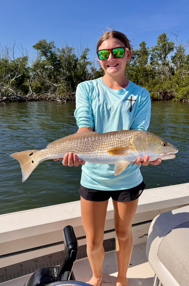 loulouhackett's tweet photo. Had a great weekday trip to Pine Island. It was great to spend time on the water with family and friends. https://t.co/9NFHXIukFL