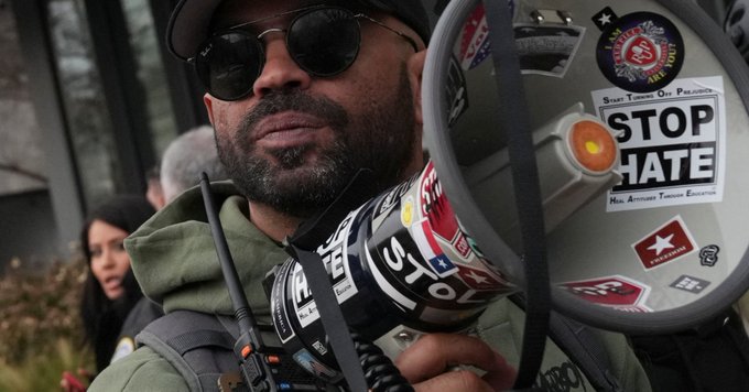 Mike Young tweet media