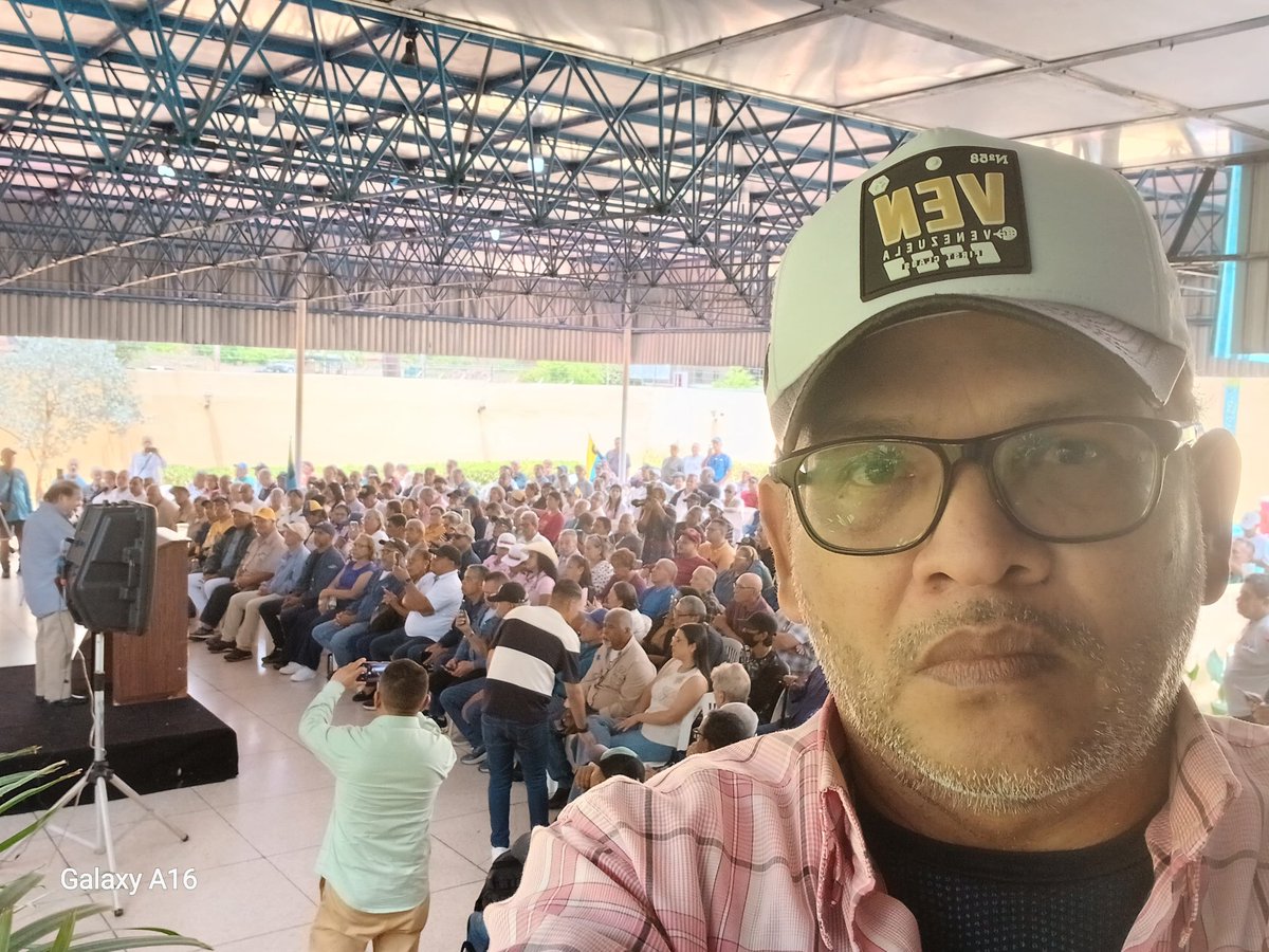 JoseVasquez_19's tweet photo. #23marzo2026 LCЯ Caroní, presente en el Foro con Trabajadores de Guayana. En presencia de: Dra. Corina Yoris, Andrés Velásquez, Ing. Alfredo Ramos, Prof. Gregorio Afonzo y Prof. Keta Stefany de APUCV
La Causa, es Venezuela Hasta el Final https://t.co/lZxoEidlCT
