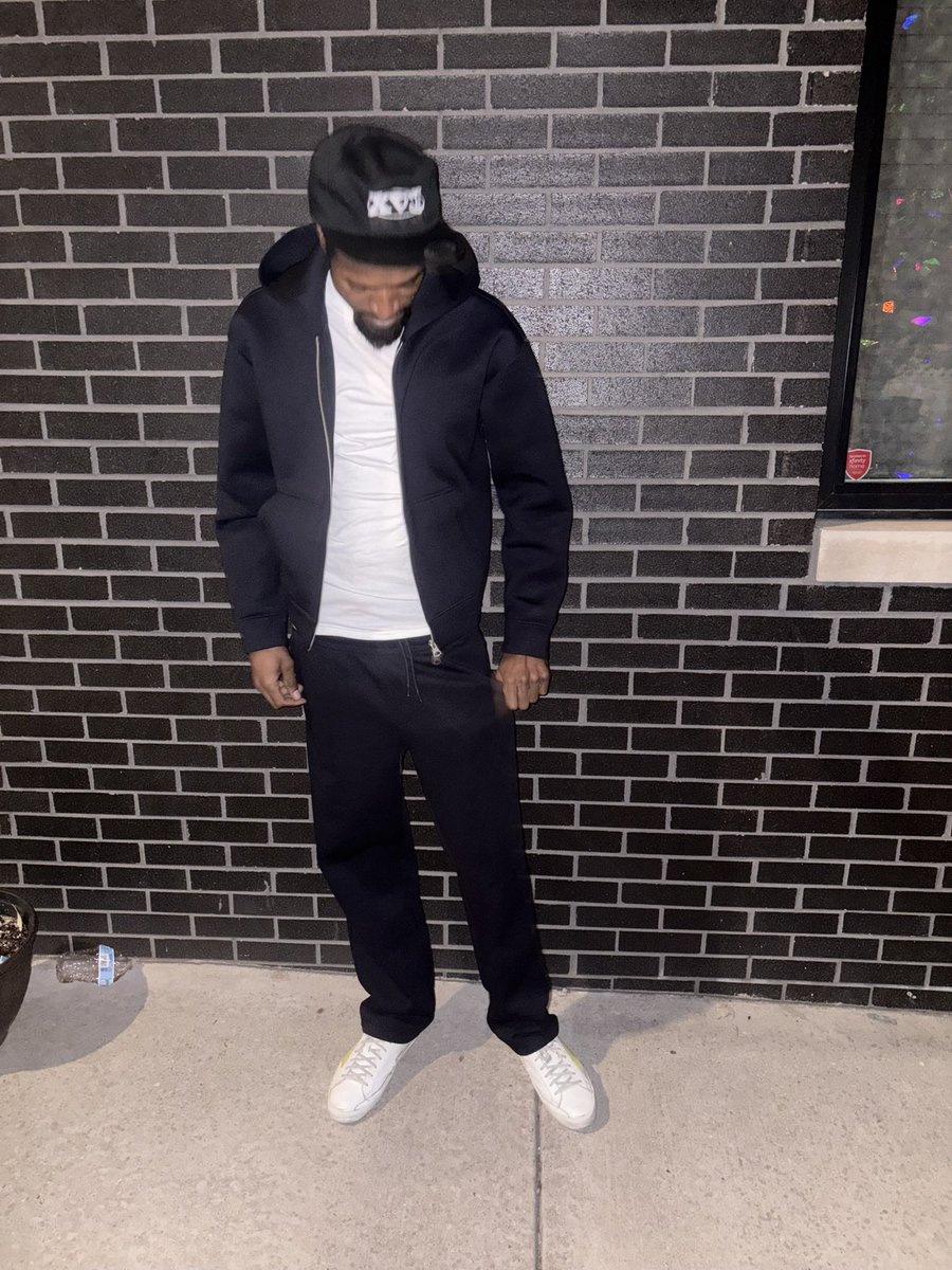hommidv's tweet photo. 👋🏾 https://t.co/zRGiu6cbH5