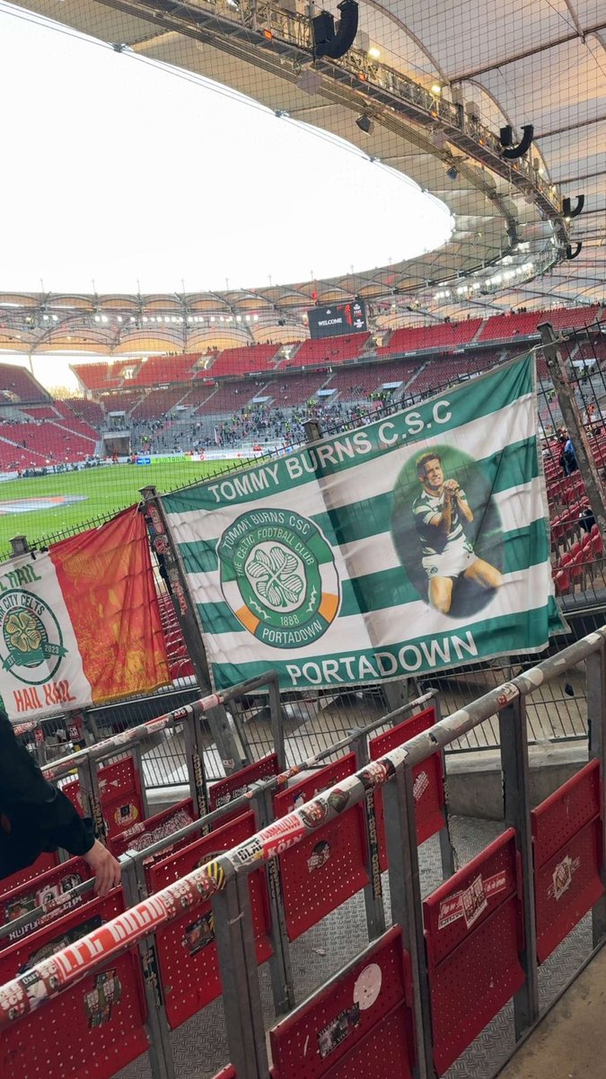SheaSkelton's tweet photo. Decent season in the end 😂. Winners win! Glasgow Celtic 🍀. https://t.co/KFKAdOZwHj