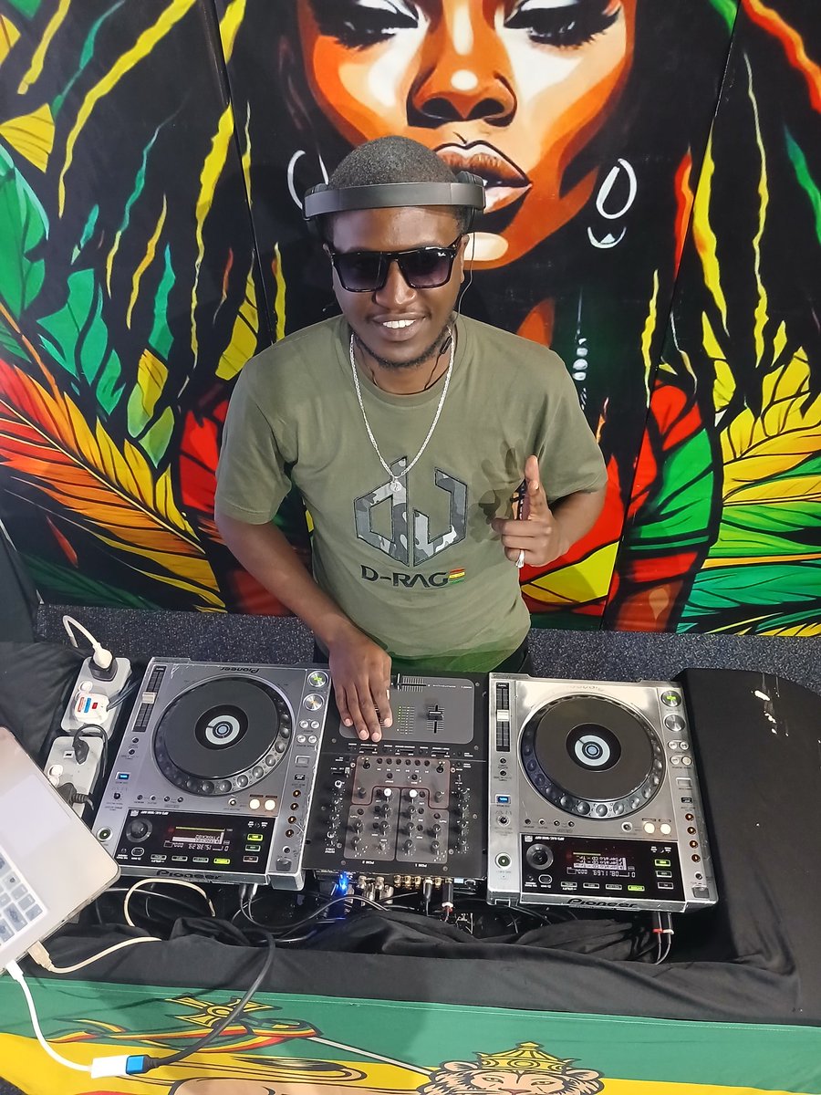 d_rage25flow's tweet photo. Wagwan 👊🏾,  Live in the mix on @Y254Channel till 10PM....This is #INNAYARDREGGAE, Serving you the best of reggae and dancehall 🚦 🔥

Hosted by @mallymoses

#dj
#musically https://t.co/gcUMyldI6s
