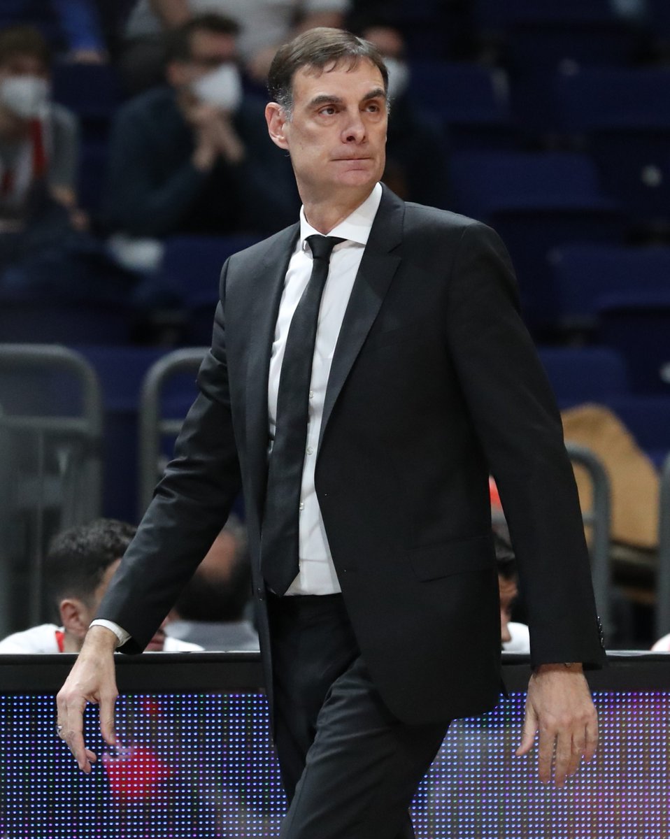 El_Statslab's tweet photo. Tomorrow's EuroLeague Final is also a coaching duel.

🇬🇷 Bartzokas vs 🇪🇸 Scariolo, all-time head-to-head in EuroLeague:  

8 games | Bartzokas 7 - 1 Scariolo (87.5%)

This season: 1-1 
↳  Real Madrid 89-77 (Round 2)
↳  Olympiacos 102-88 (Round 36)

#OlympiacosBC #RealMadrid https://t.co/IAk0scyvF2