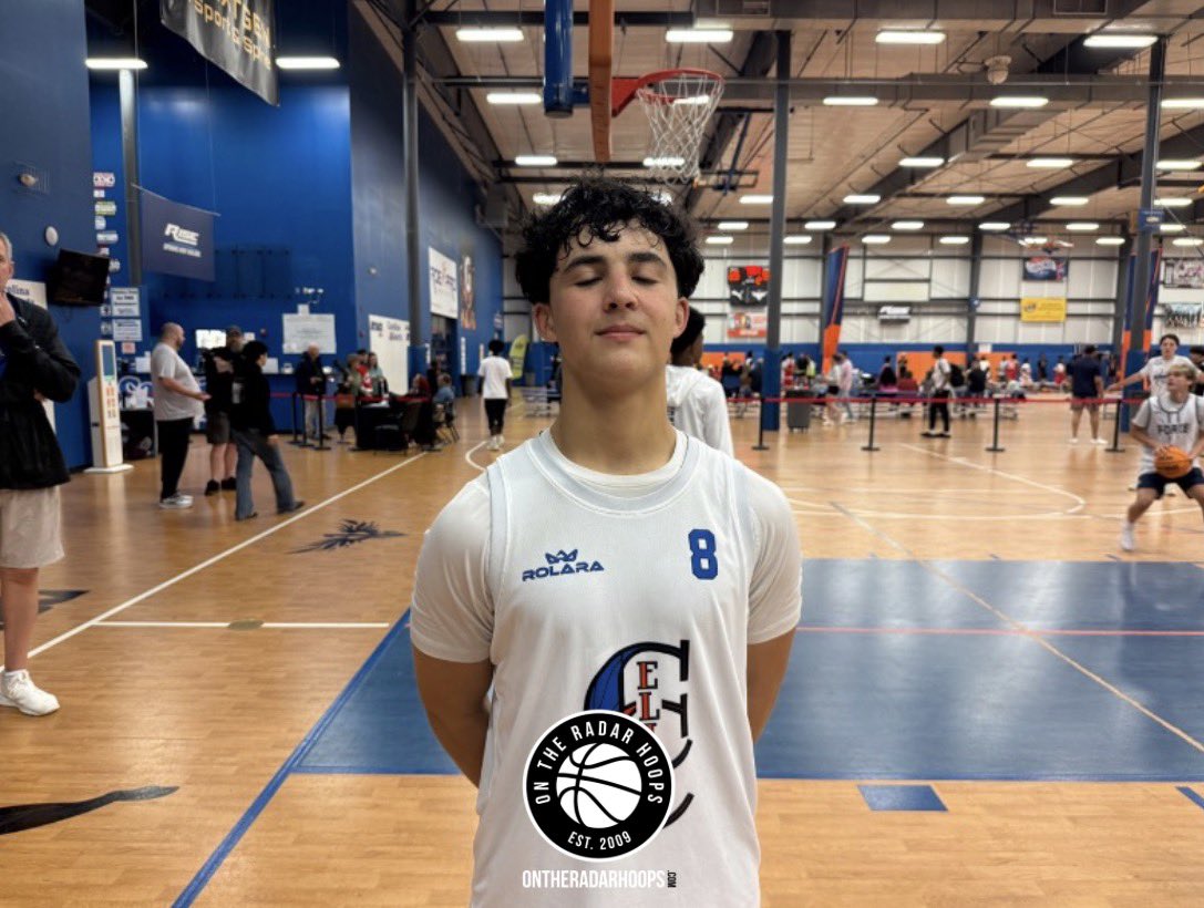 TriHoopsNet's tweet photo. 6’1 2028 Neo Davis and 5’11 2028 Brandon Barbier (CC Elite) give this group a steady and intelligent backcourt. They’re very interchangeable, with both guards capable of handling the ball, creating offense, and keeping the game under control. https://t.co/qPlQJNfNVK