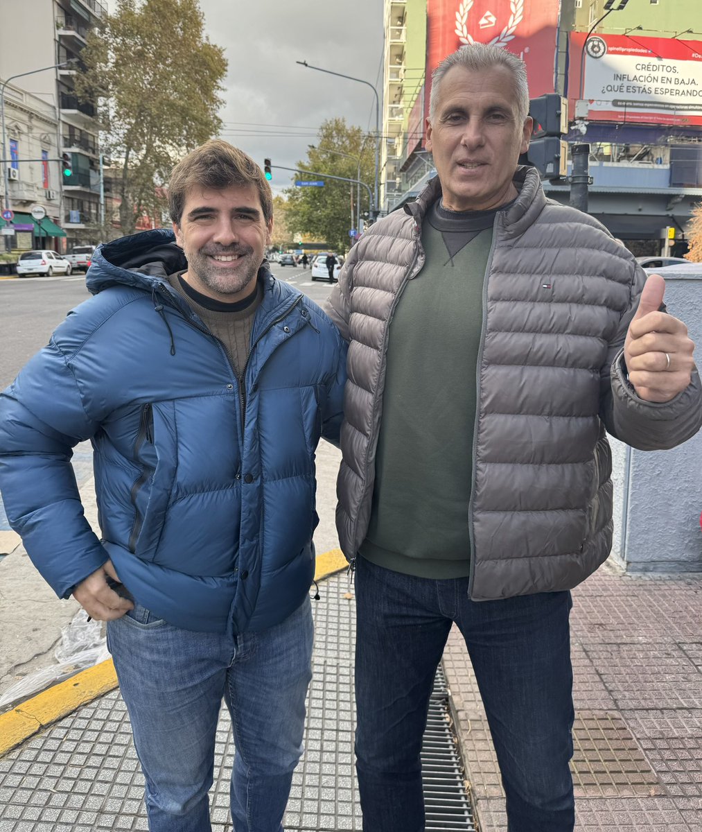 MarceCulotta's tweet photo. Militancia y Sanlorencismo 💙♥️
Hoy estuvimos charlando con los socios de San Lorenzo en Boedo, Caballito, Flores, Pque Chacabuco y Almagro. El 30 de mayo hay que ir.
#UnirParaReconstruir https://t.co/ZpdzBp7JPx