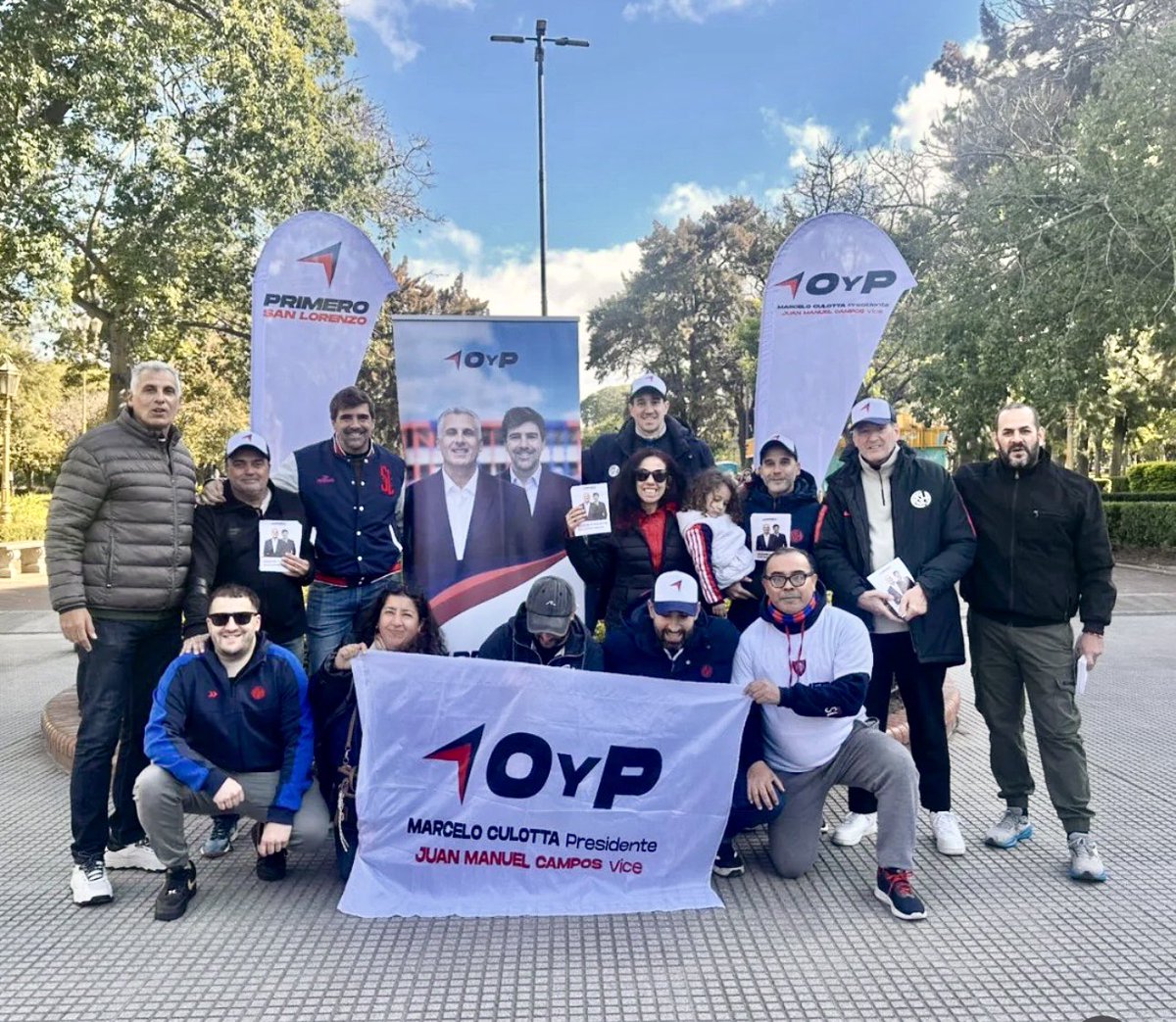 MarceCulotta's tweet photo. Militancia y Sanlorencismo 💙♥️
Hoy estuvimos charlando con los socios de San Lorenzo en Boedo, Caballito, Flores, Pque Chacabuco y Almagro. El 30 de mayo hay que ir.
#UnirParaReconstruir https://t.co/ZpdzBp7JPx