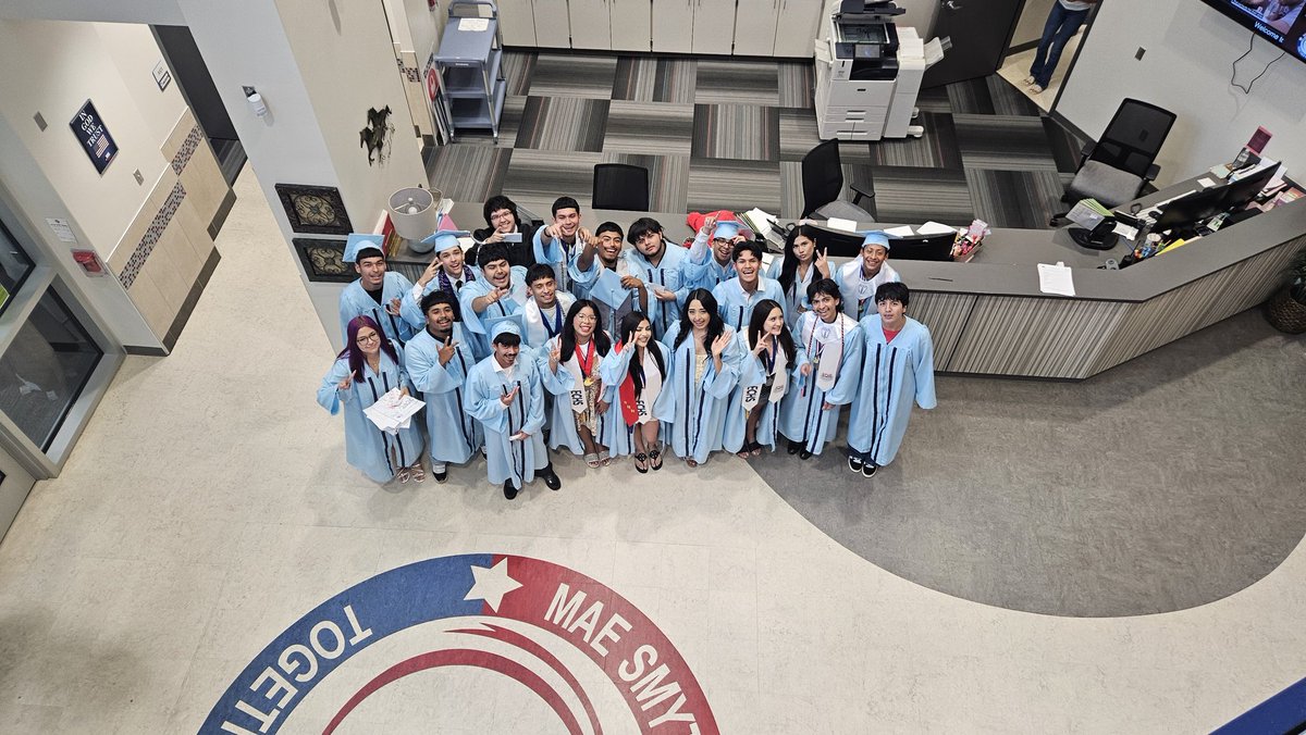 jerrell_hudson's tweet photo. Congratulations to our former MSE Mustangs at Sam Rayburn and South Houston High Schools !!! 🎊🎉🎊🎉👏🏿👏🏿 May God bless you in all in your future endeavors!!!😀❤️🙏🏿💪🏿💯

#Classof2026
#Texans
#Trojans
#PasadenaISD https://t.co/pxbgwNTJ8J