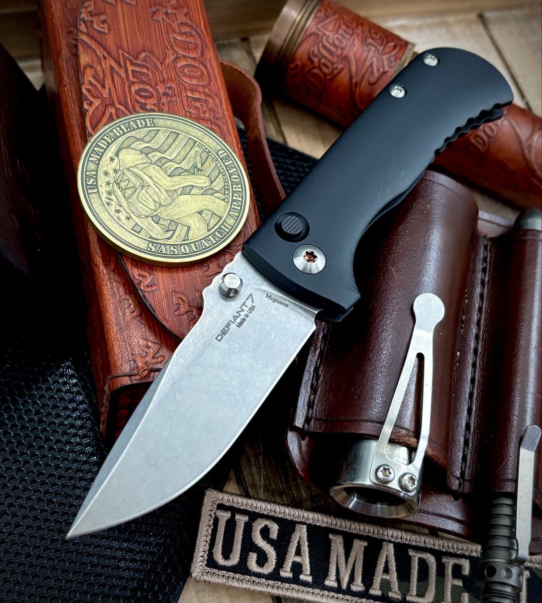 USAMADEBLADE's tweet photo. The Defiant-7 “Talos” is tough to beat. 🇺🇸🔥
100% American made with MagnaCut steel, killer Les George design, his famous Ti pocket clip, and insanely smooth action.
One of the best values in a premium EDC folder right now.
Check it out at https://t.co/zhEcspG93w 👊 https://t.co/pS7lZupTk6