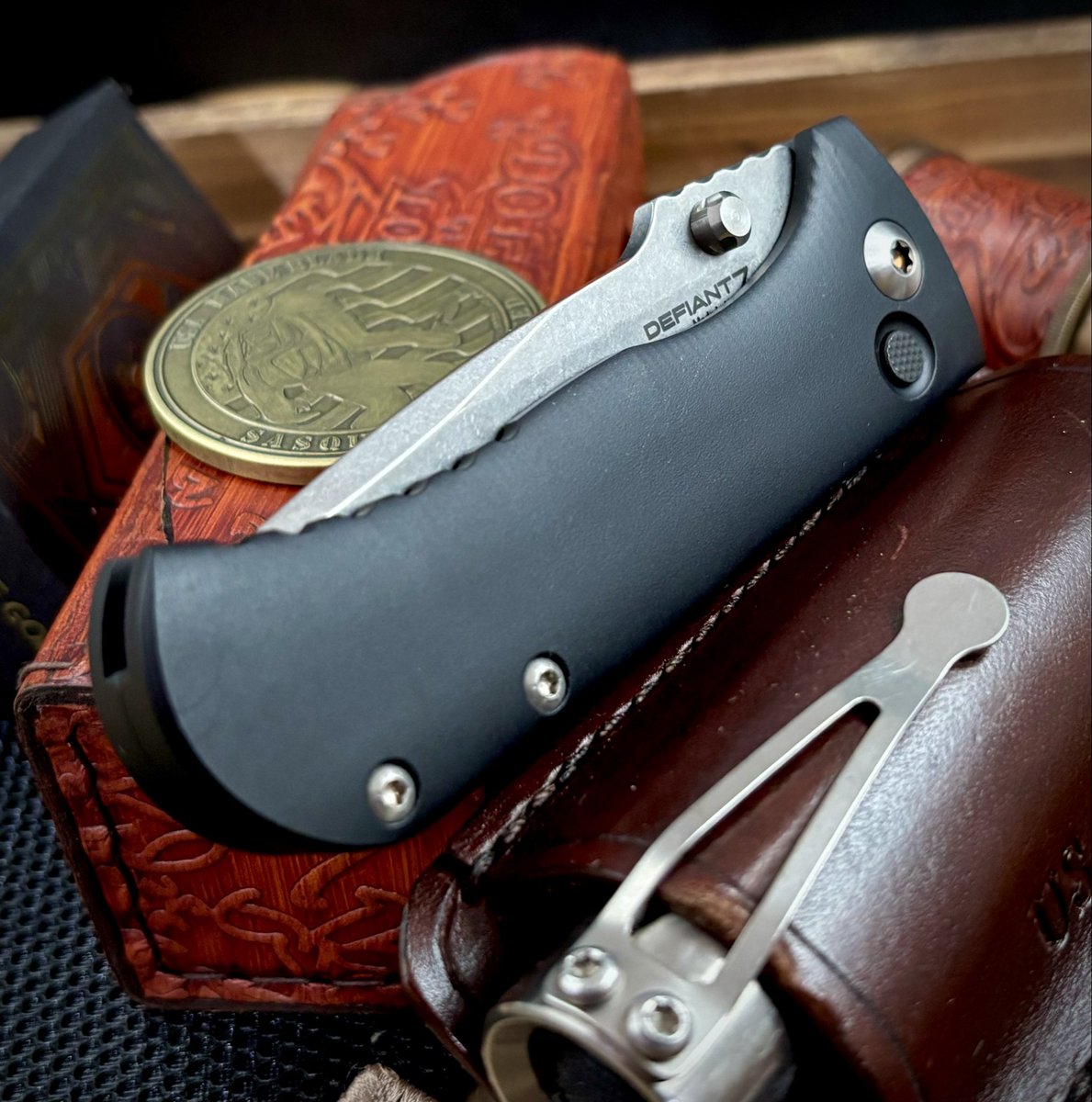 USAMADEBLADE's tweet photo. The Defiant-7 “Talos” is tough to beat. 🇺🇸🔥
100% American made with MagnaCut steel, killer Les George design, his famous Ti pocket clip, and insanely smooth action.
One of the best values in a premium EDC folder right now.
Check it out at https://t.co/zhEcspG93w 👊 https://t.co/pS7lZupTk6