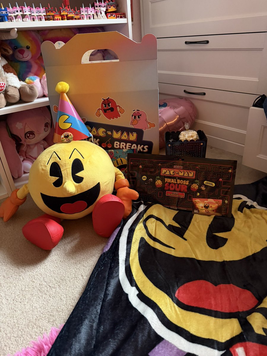 ModifiedPacMan's tweet photo. Thank you so much @officialpacman 💛💛 I love you so much!
#pacman #pacmanday #pacmansnackbreaks https://t.co/aaZQ7oG1a7