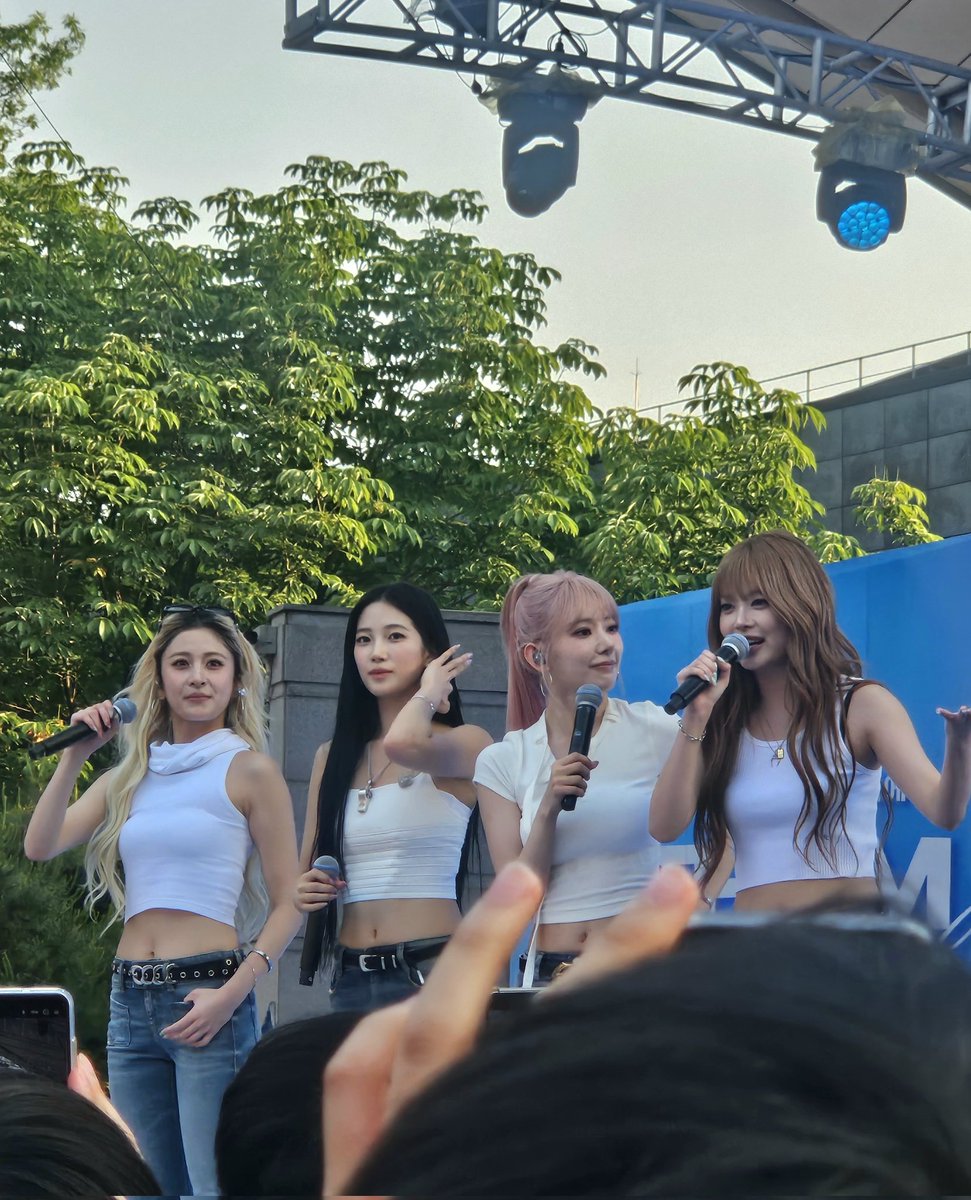 세~노 tweet media
