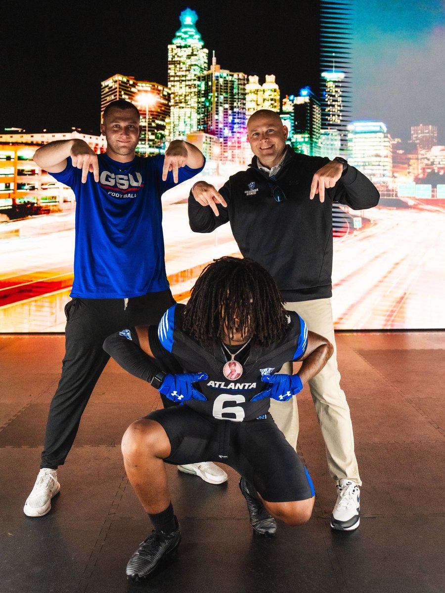 JoziahHorne's tweet photo. How we Feeling ATL🐾💙?  
Is this 🏠?

@247Sports @247recruiting @Rivals @CfbRalb @Hayesfawcett3 @GSUPanthers @GeorgiaStateFB @RecruitGAState @TomLoy247 @najehwilk https://t.co/kSZ6rpolxg
