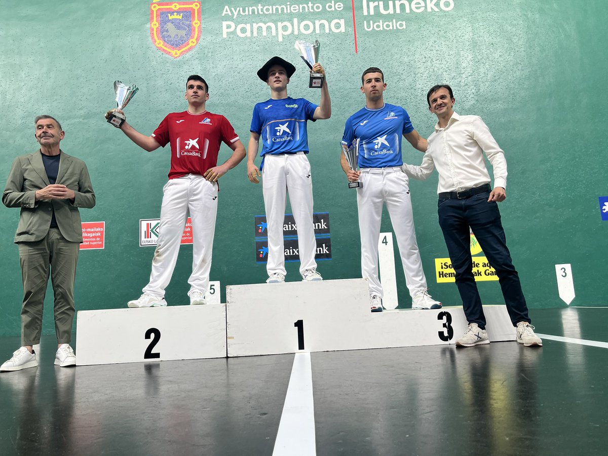 ASPEpelota's tweet photo. Unai Amianok lortu du B Serieko Buruz Buruko txapela 22-7 gaindituz @andermurua #Iruñea-ko Labrit frontoian #eskupilota 
Zorionak Unai!! https://t.co/ApPrvl2W27