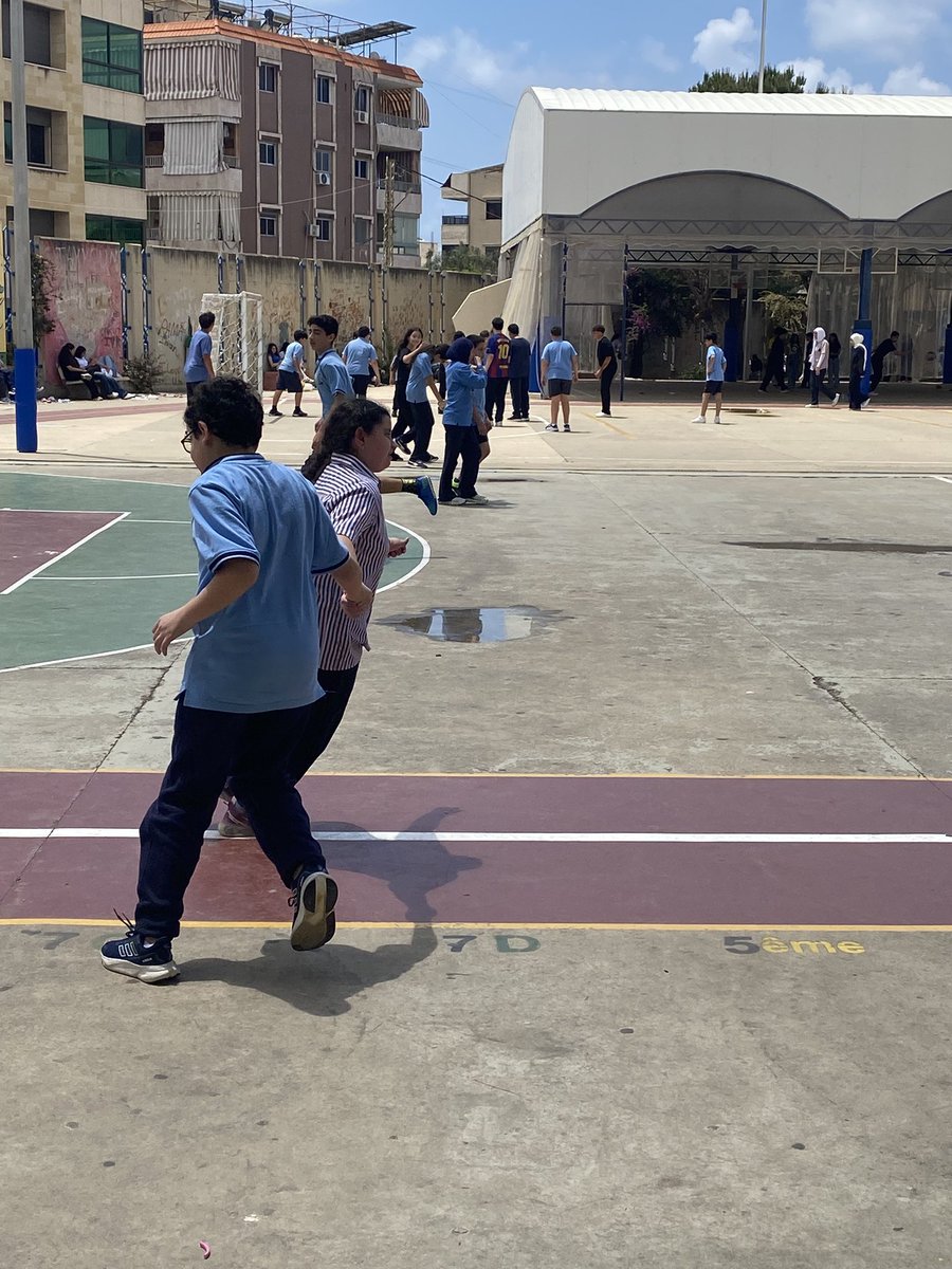 LotfiDina's tweet photo. Sharing smiles before the Eid celebrations begin. ✨ #middleschool
@Hhhsinfo @DidiSaleh10 https://t.co/eHjxJ6lqds