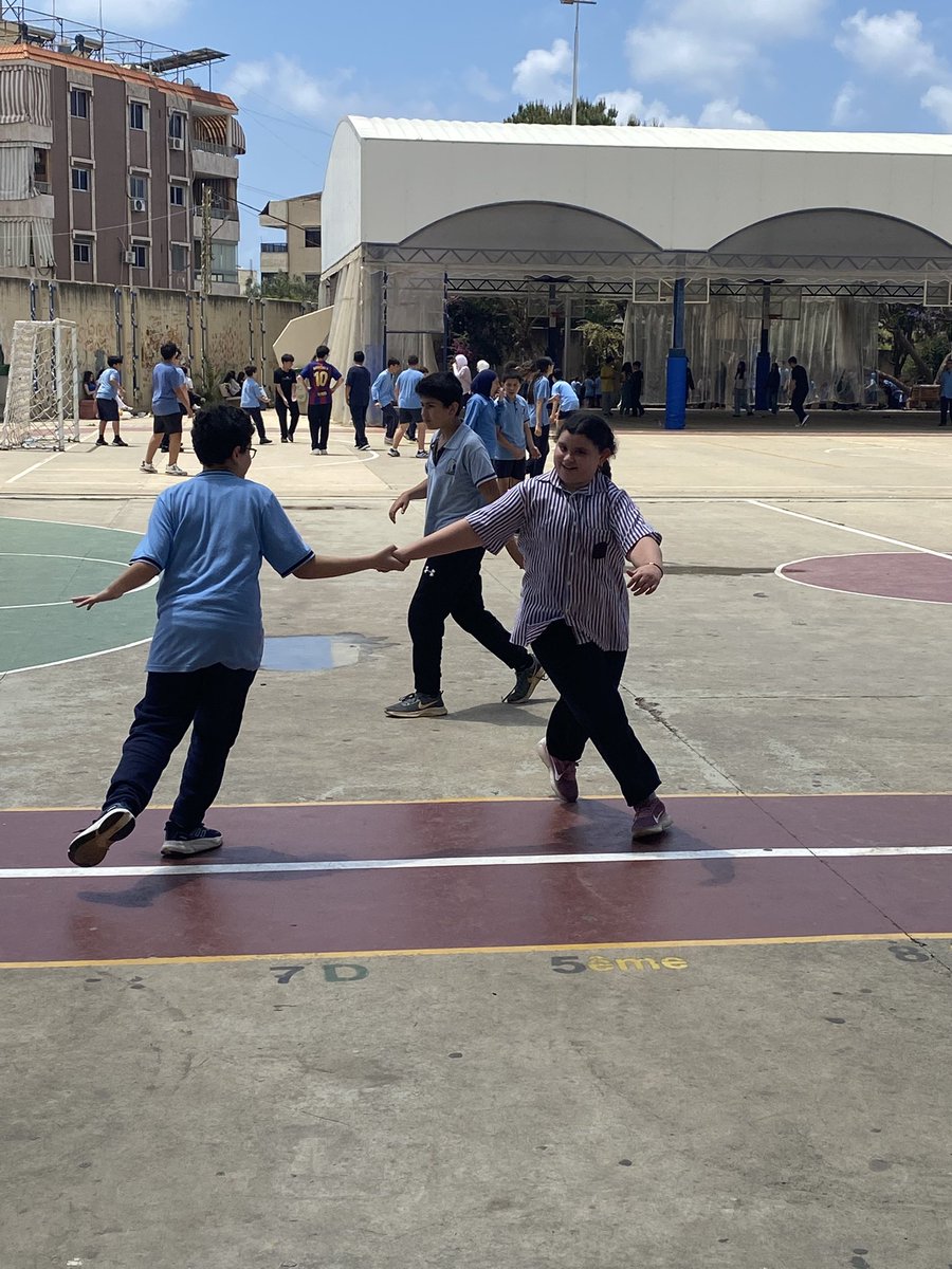 LotfiDina's tweet photo. Sharing smiles before the Eid celebrations begin. ✨ #middleschool
@Hhhsinfo @DidiSaleh10 https://t.co/eHjxJ6lqds