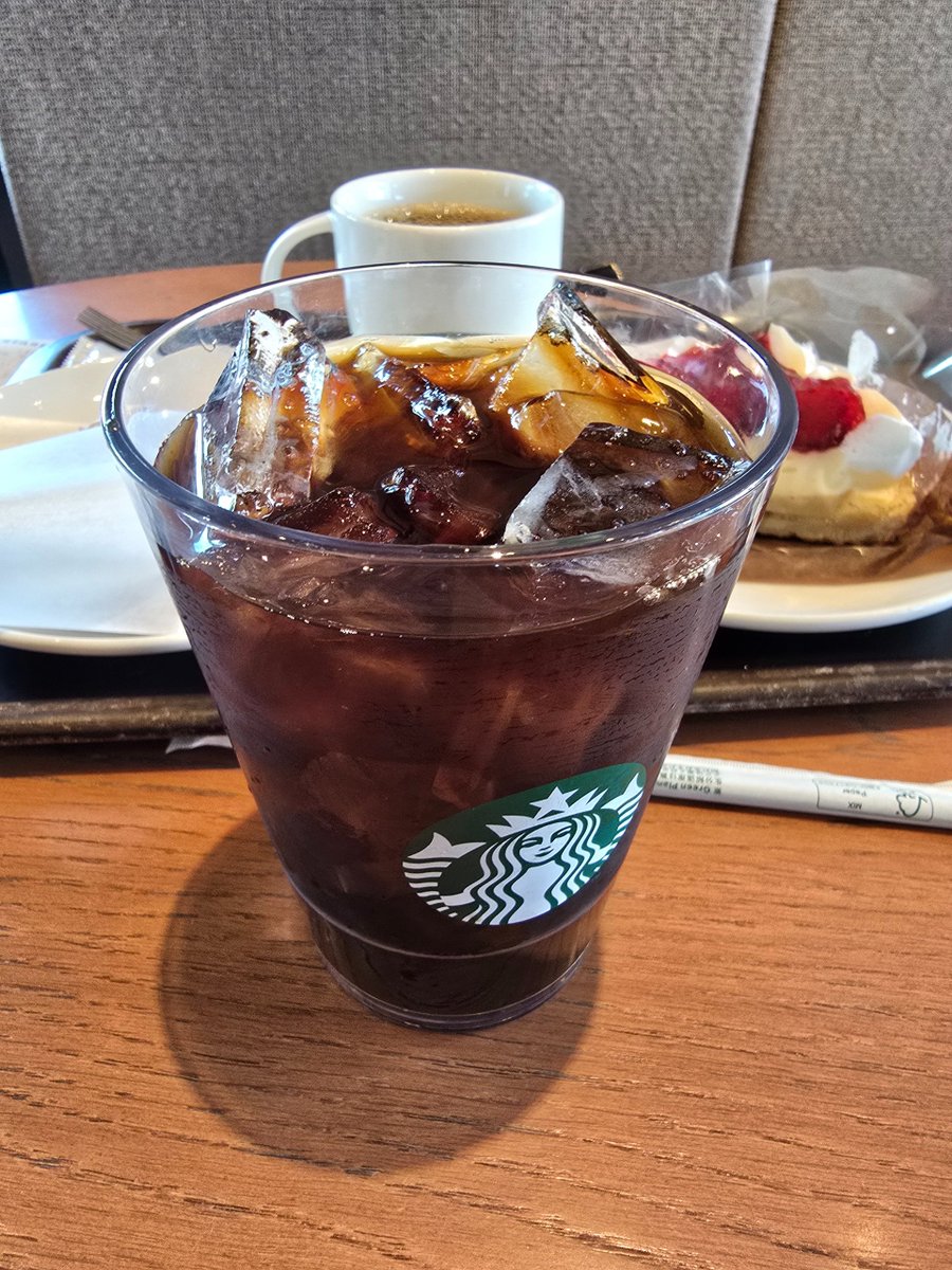MaoFairwayLab's tweet photo. おはようございます！久しぶりにスターバックスの朝ごはんを食べに来ました。 https://t.co/1NGjnfw3N8