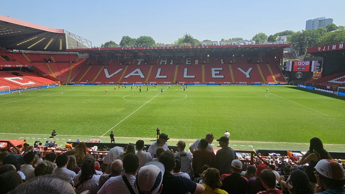 ibcfc61's tweet photo. Matchhopping this lunchtime @CAFCWomen 0 v 0 @LCFC_Women pens 2-1 @BarclaysWSL @BarclaysWSL2 play off @NonLeagueCrowd @NLprogs https://t.co/05pWjjYcS3