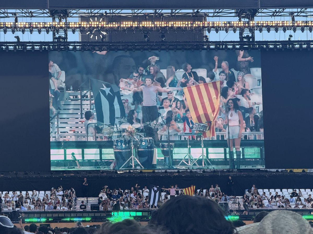fcbinterlude's tweet photo. VISCA CATALUNYAAAAAA https://t.co/XOD8Xg6sY8