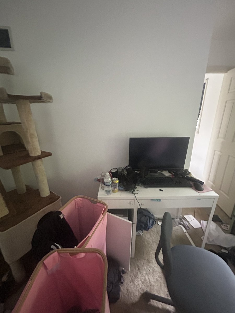 cuckjoshii's tweet photo. @WhaleGGs i’m such a stupid fucking chud (photos on the cork board taken by me) https://t.co/RYlaLzgWtp