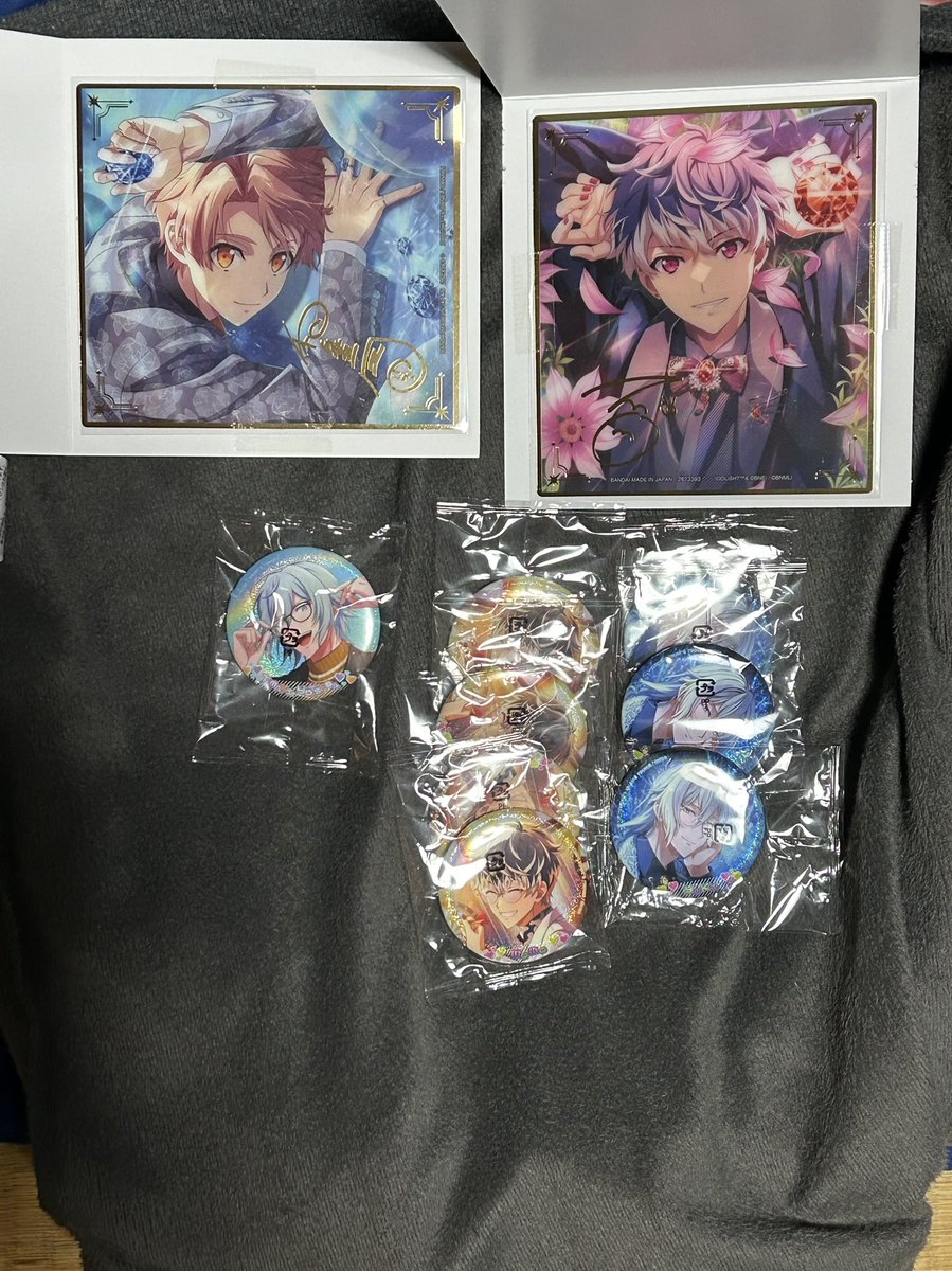 tenokawa09's tweet photo. 【譲渡】アイドリッシュセブン アイナナ コレクタブルクリア色紙 カプセル缶バッジ カプ缶 EXPO エキスポ

譲:
缶バッジ:環・⭐︎百4・千3
色紙:三月・⭐︎百
求:定価+送料

郵送でのお取引き希望です。
⭐︎は無印同数含む方優先です。
お気軽にお声掛けくださいませ！ https://t.co/6uqxpqc5bf