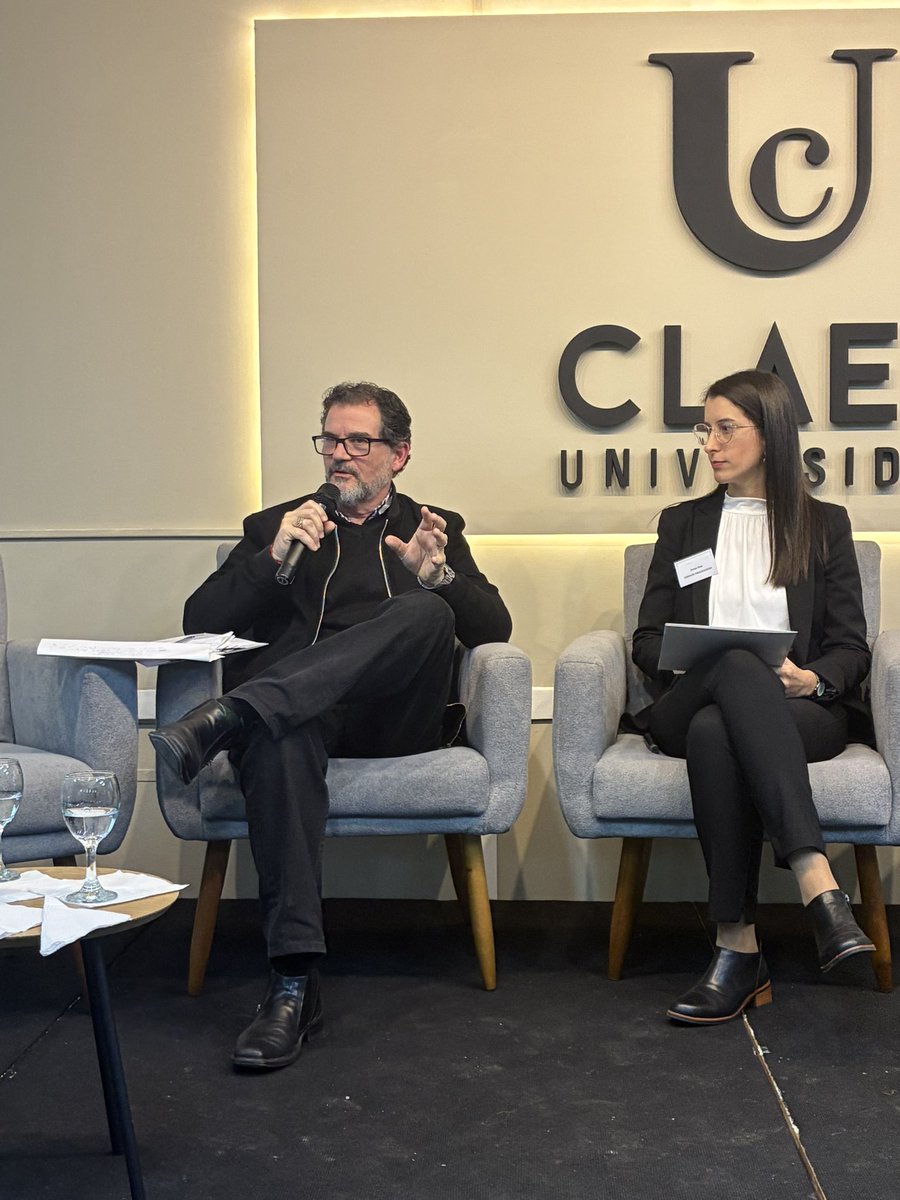 soylaborales's tweet photo. Finalizamos la mañana con la mesa de Acuerdo Mercosur – Unión Europea: en la visión de los actores nacionales.

Agradecemos a los expositores especialmente por acompañarnos: 

Sr. Danilo Dárdano

Prof. Carlos Ugarte

Lic. Analia Nuñez

#Alrlu
#Somoslaborales https://t.co/r5sVrVbkjc