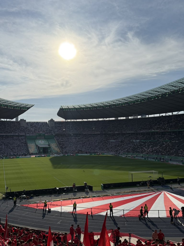 TongaFCB's tweet photo. Kann losgehen #FCBVFB https://t.co/KF3ty3OL0i