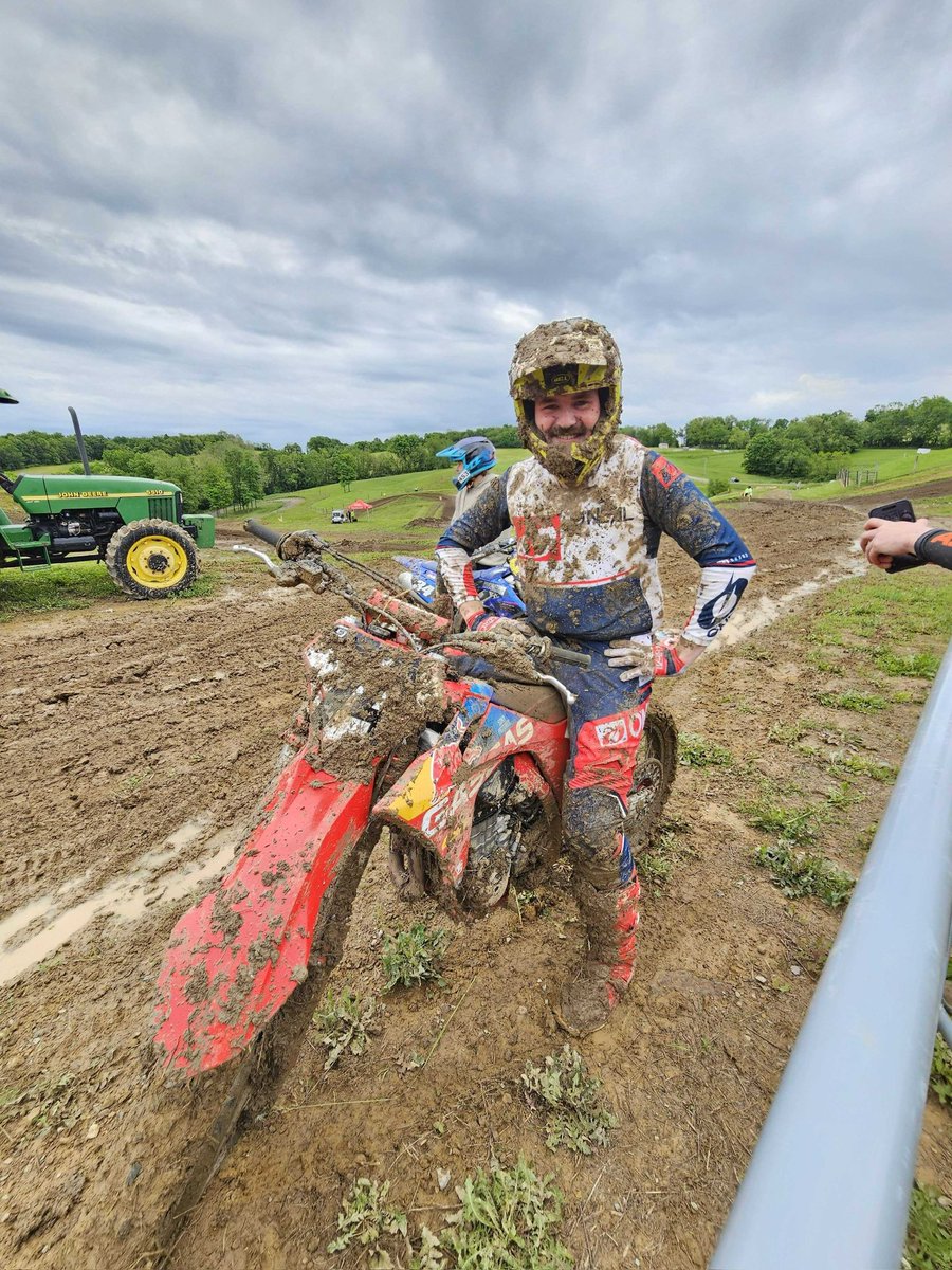 HighPointMX's tweet photo. Checking in from High Point Raceway 🏁

Weather is part of it and that’s not stopping the battles on track 💪

📲 @mitchy_the_kiddd @racerxonline @lorettalynnmx #LLMX #HighPointMX https://t.co/QaI97HYAPr