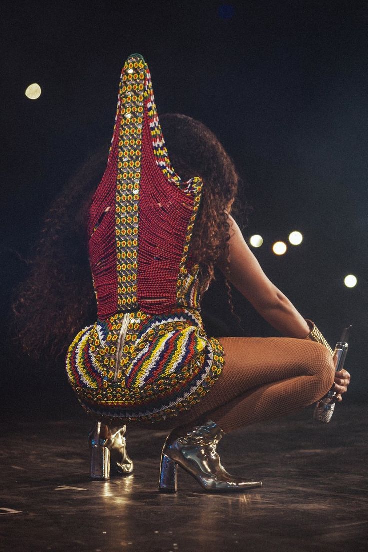 beyoncé hourly 𐚁ིྀ 🍬ৎ୭˚˖٠ tweet media