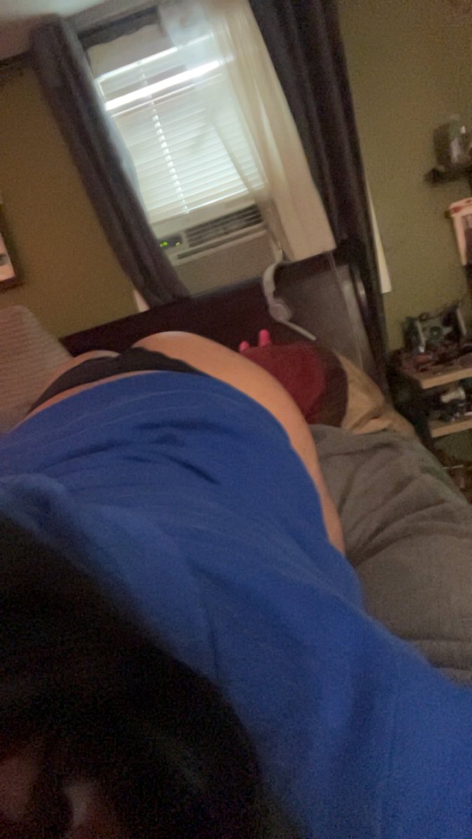 urfavoritefrk's tweet photo. Who want a hit?🙈
#femboy #femboypic https://t.co/z7If2fKy6b