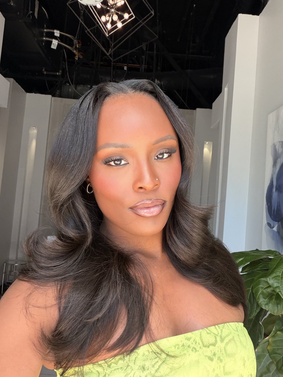 sectrasede's tweet photo. Natural habitat 💚💇🏾‍♀️ https://t.co/iqFC0mCSaH
