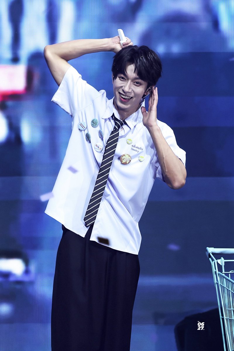 𝙢𝙖𝙮 ♡𐙚 tweet media