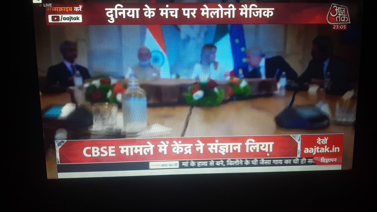 AaronThomp87940's tweet photo. @aajtak @dhruv_rathee @PMOIndia @HelleLyngSvends @IndiaToday salo saram karo, desh ki halat polition se jyada to Godi media ne kharab kar di he, desh me itne issues chal rahe he uski news ki jagah modi, Meloni ki love story chala rahe ho, BJP se kitne salary milti he ? Bhadvo https://t.co/panaOMkVGU