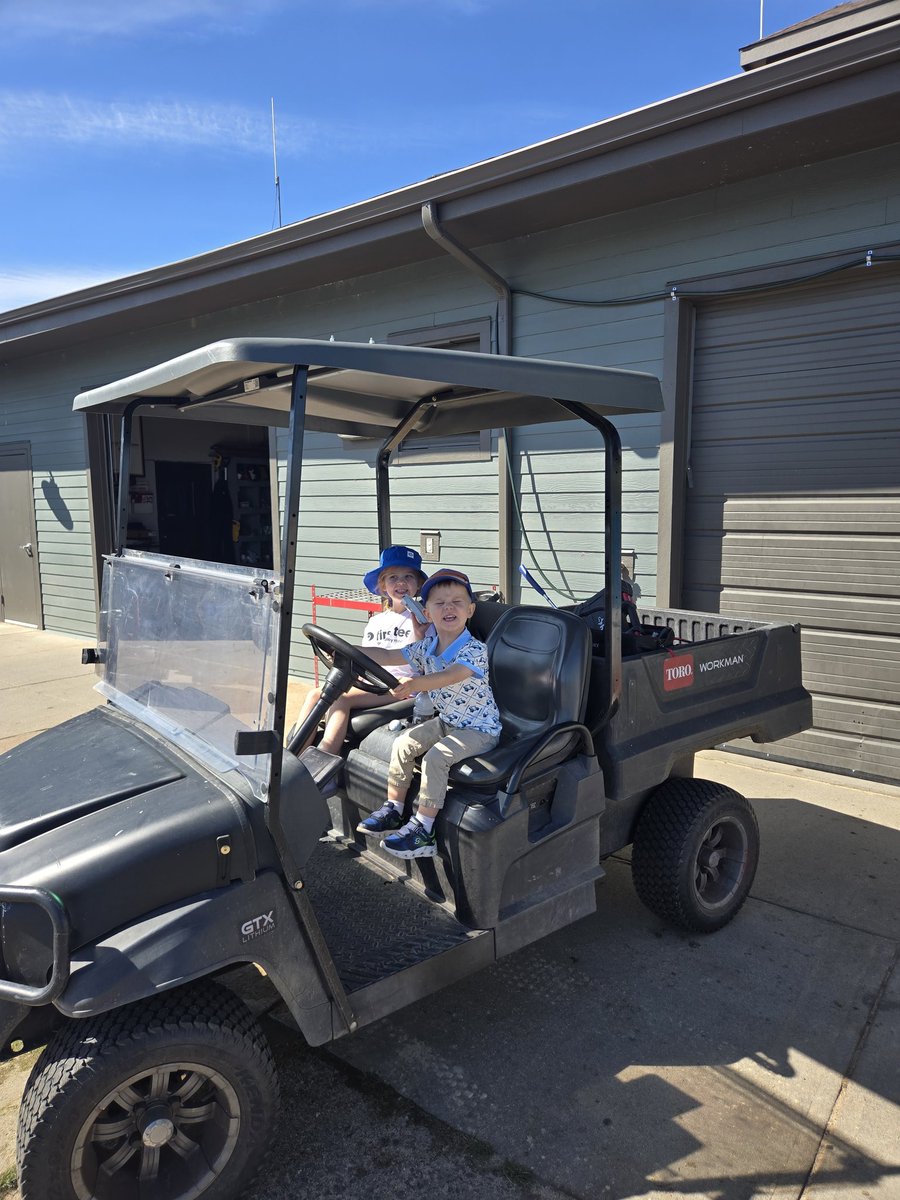 rhturf720's tweet photo. Summer has started! @FirstTeeGVR @GVRgolfclub https://t.co/Ny3IBgs454
