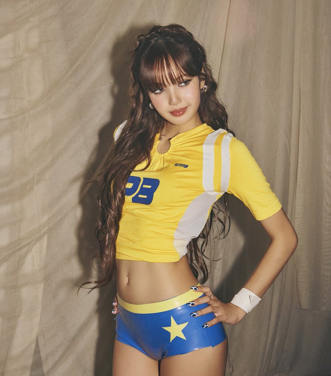 Lisa Charts tweet media