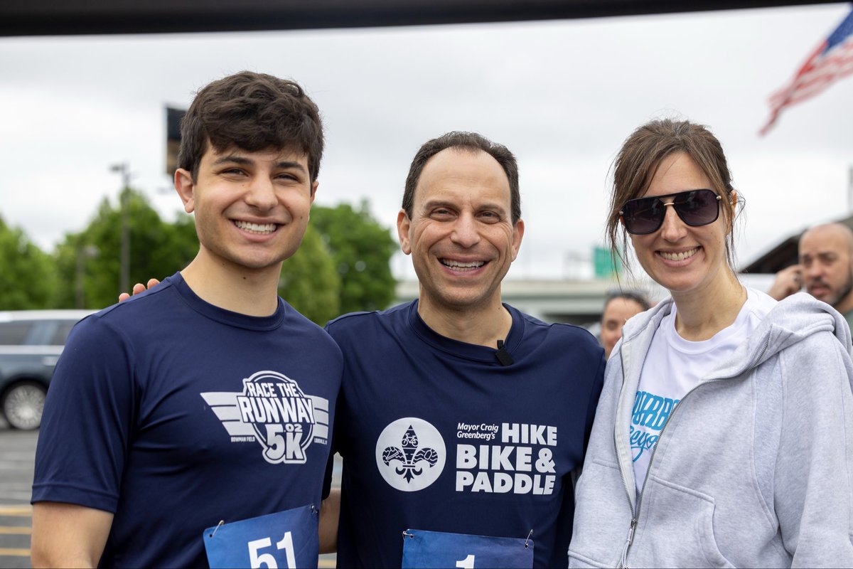 LouisvilleMayor's tweet photo. Honored to participate in the Law Enforcement Torch Run this morning. 

Not only does it help us kick off the Special Olympics Kentucky Summer Games, but it benefits Special Olympics Kentucky to help provide year-round sports training, competition, and life-changing opportunities for individuals with intellectual disabilities.