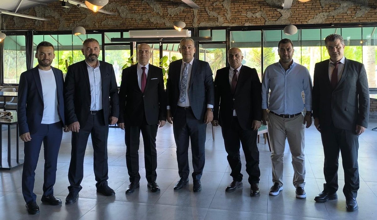 SSMahmutFaruk's tweet photo. Hatay Şubemizin 7. Olağan Genel Kurulu’nda yeniden Şube Başkanlığına seçilen Mustafa Tekgüzel başkanımızı ve yönetimini tebrik ediyor, muvaffakiyetler diliyorum. https://t.co/Kp8lirU8DD