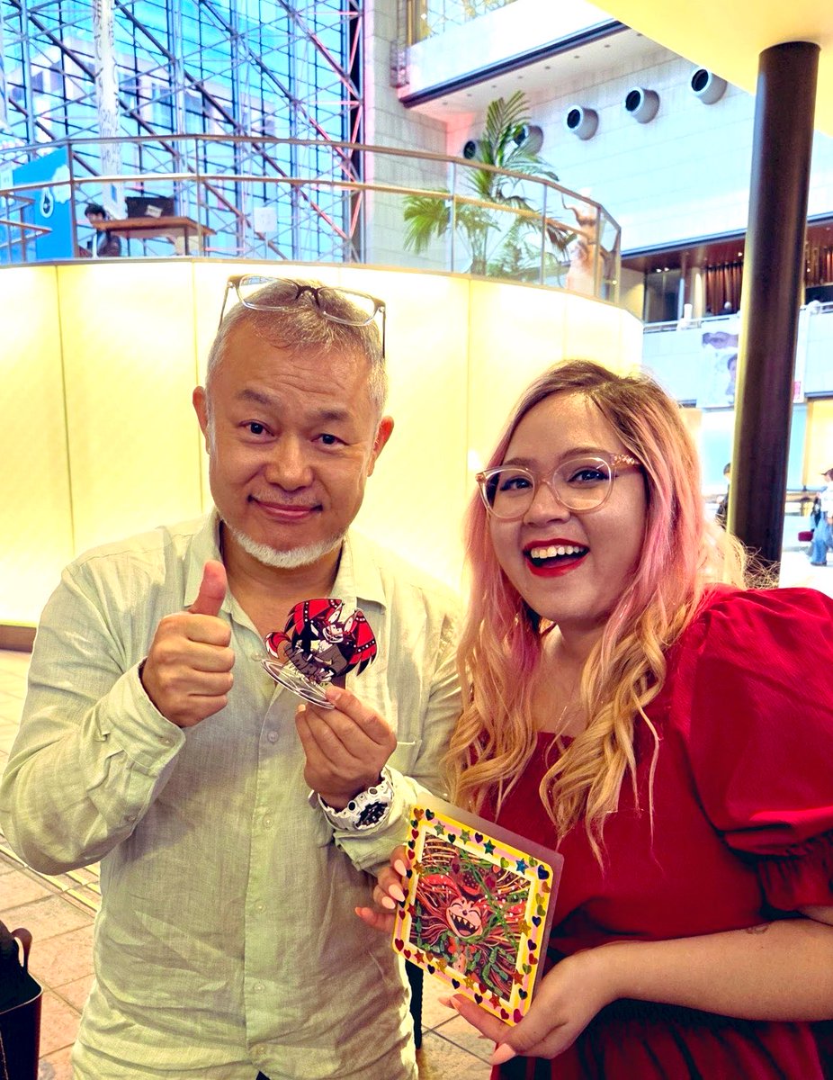 takeshihiraba's tweet photo. たくさんのことをお話ししました！急にお会いできることになって、何か、何か、この感謝の気持ちをプレゼントで〜って思って、これはメッセージカードしかない🔥って思い、私が描いたハスクのカードをお渡ししました！むっちゃ喜んでもらえて、むっちゃ嬉しかったよっ💜
#ハズビンホテル https://t.co/KrPfomwf2v