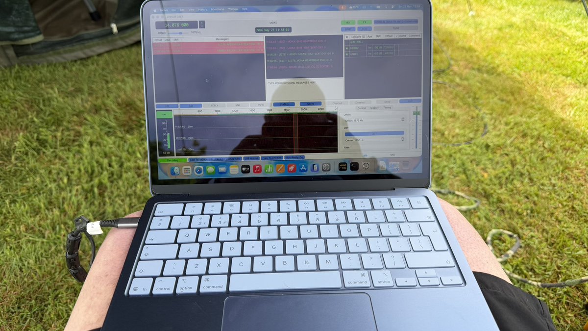 M0IAX's tweet photo. A bit of JS8Call earlier this afternoon. FTX-1 optima with CHA MPAS 2 and MacBook Neo. Going to give it another try this evening. Receiving APRS from Ireland so will see if I can make any contacts with that too. https://t.co/I5fZ0wqozF
