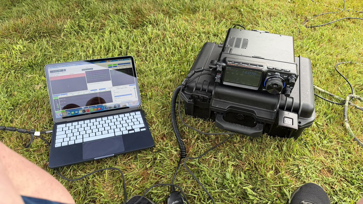 M0IAX's tweet photo. A bit of JS8Call earlier this afternoon. FTX-1 optima with CHA MPAS 2 and MacBook Neo. Going to give it another try this evening. Receiving APRS from Ireland so will see if I can make any contacts with that too. https://t.co/I5fZ0wqozF