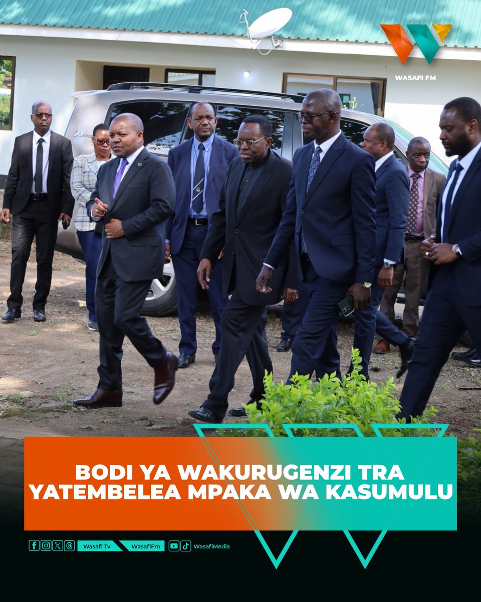 wasafifm's tweet photo. Bodi ya Wakurugenzi ya TRA ikiongozwa na M/Kiti wake Uledi Abbas Mussa na menejimenti ya TRA ikiongozwa na Kamishna Mkuu Bw. Yusuph Mwenda imefanya ziara mkoani Mbeya na kutembelea mpaka wa Kasumulu ambako shughuli za Forodha zinaendelea kama kawaida

👇👇
https://t.co/dLwBWnz8XR https://t.co/iEVdL0Xngr