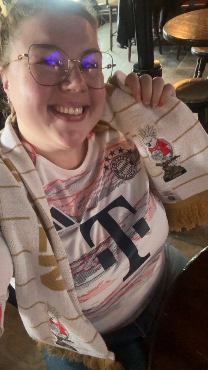 BayernRedLadies's tweet photo. The #Pokal final is finally here! @FCBayern takes on Stuttgart this evening in Berlin. Let’s make it a double! ✌🏼🏆

#FCBVFB #BayernRedLadies #fcbayern #MiaSanDamen https://t.co/yg8BgnTlp4