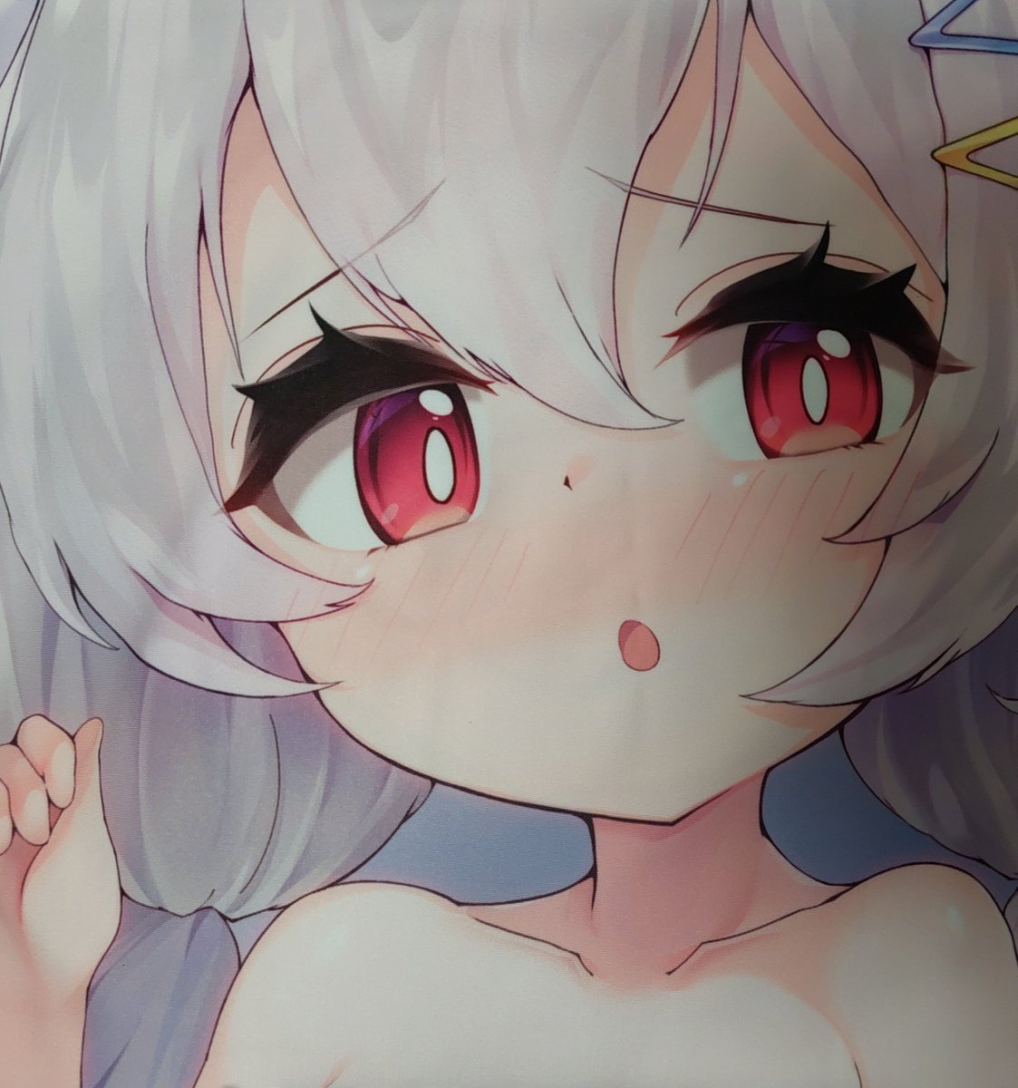 自分の手元にも届いてるので開けてみたけどおぉ……ってなってる こういう感じに仕上がるんですねぇ 