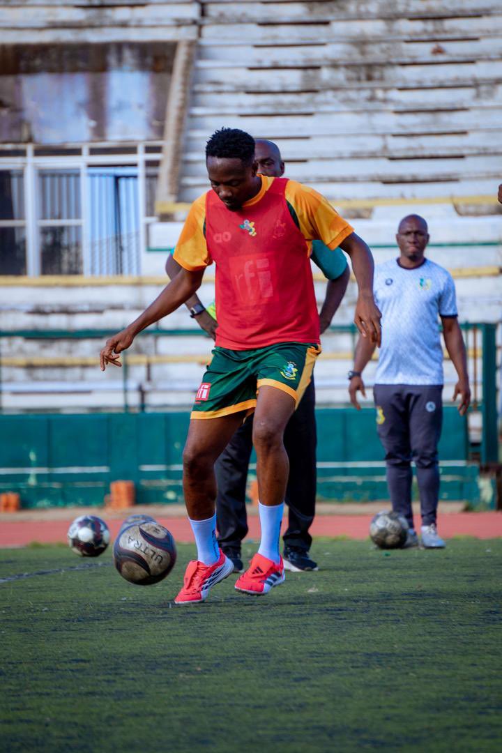 Ahmedmusa718's tweet photo. J Town @pillarsfc 🟡🟢 https://t.co/xx4xBospm4