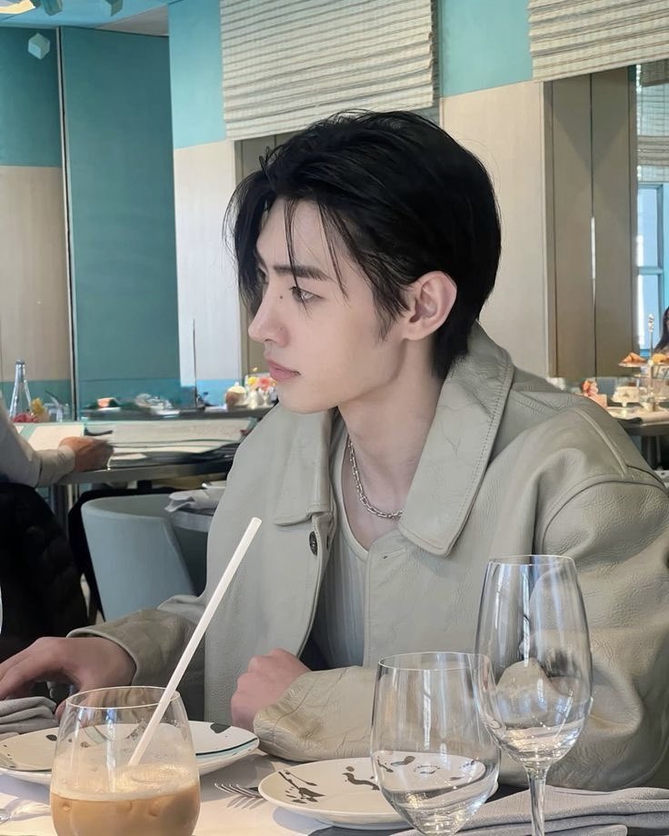 sunghoon tweet media