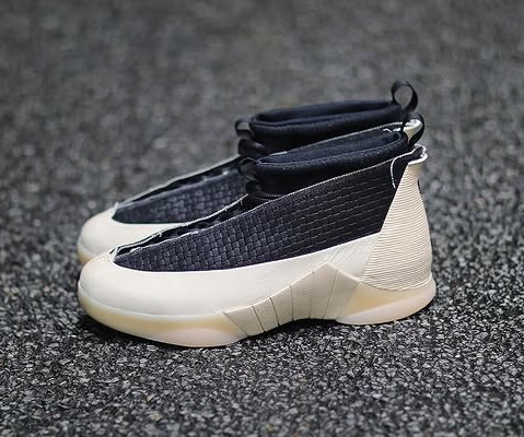 JustFreshKicks tweet media
