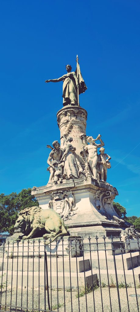 bonfils_stephan's tweet photo. Avignon 🚶 https://t.co/2XjXhbGmAd