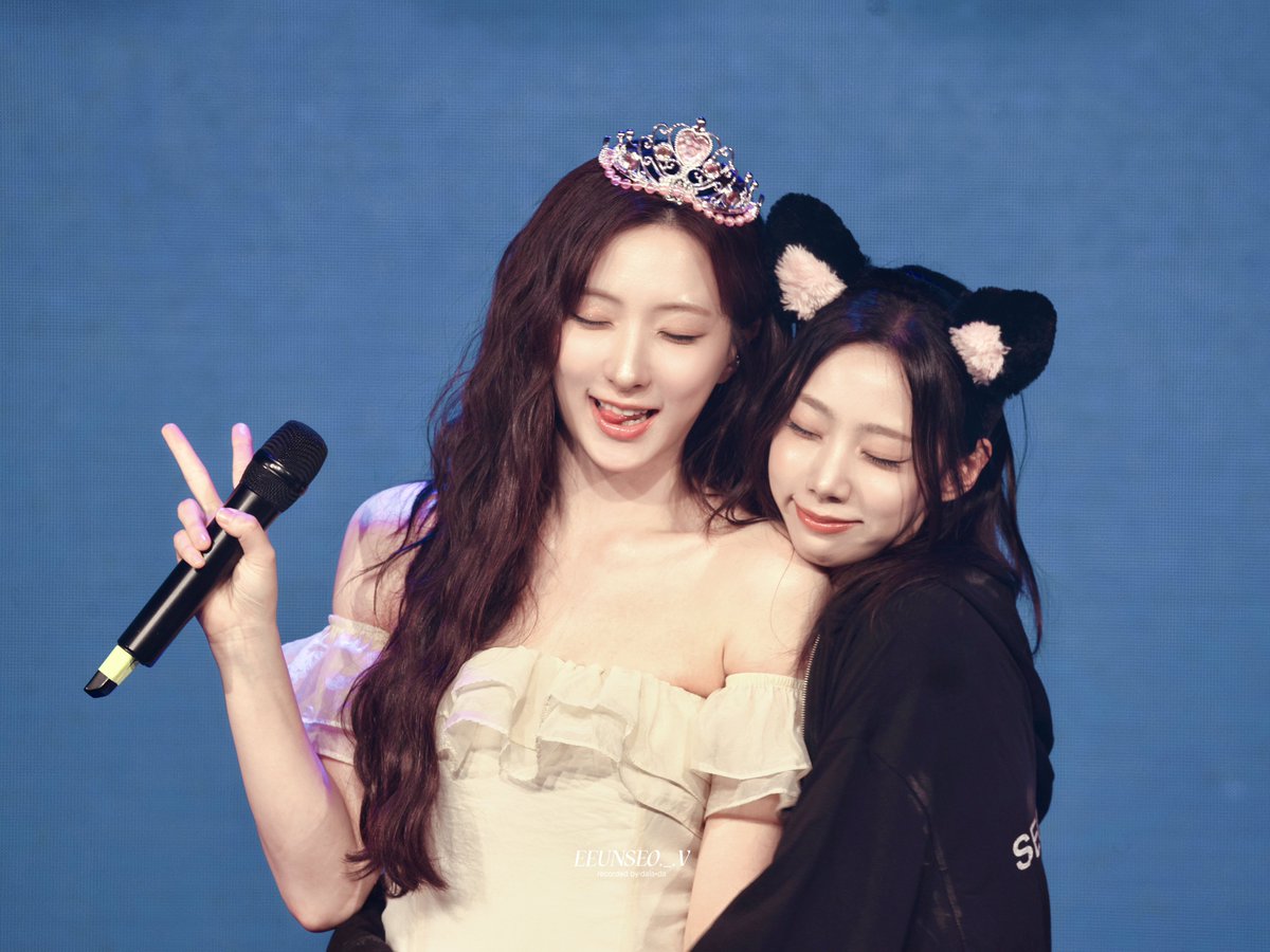 따따 tweet media