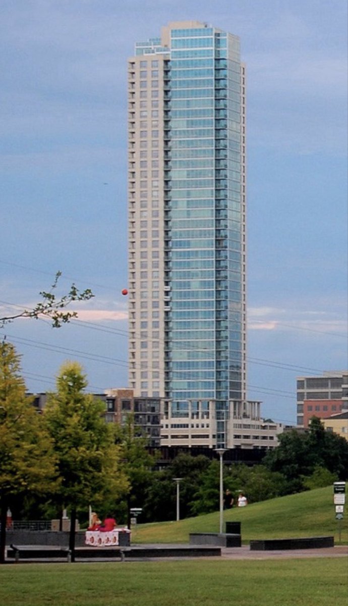 WalkableAustin's tweet photo. we allowed this in the spring condo tower then made it illegal again 🤦 https://t.co/WRZ2N62yDv