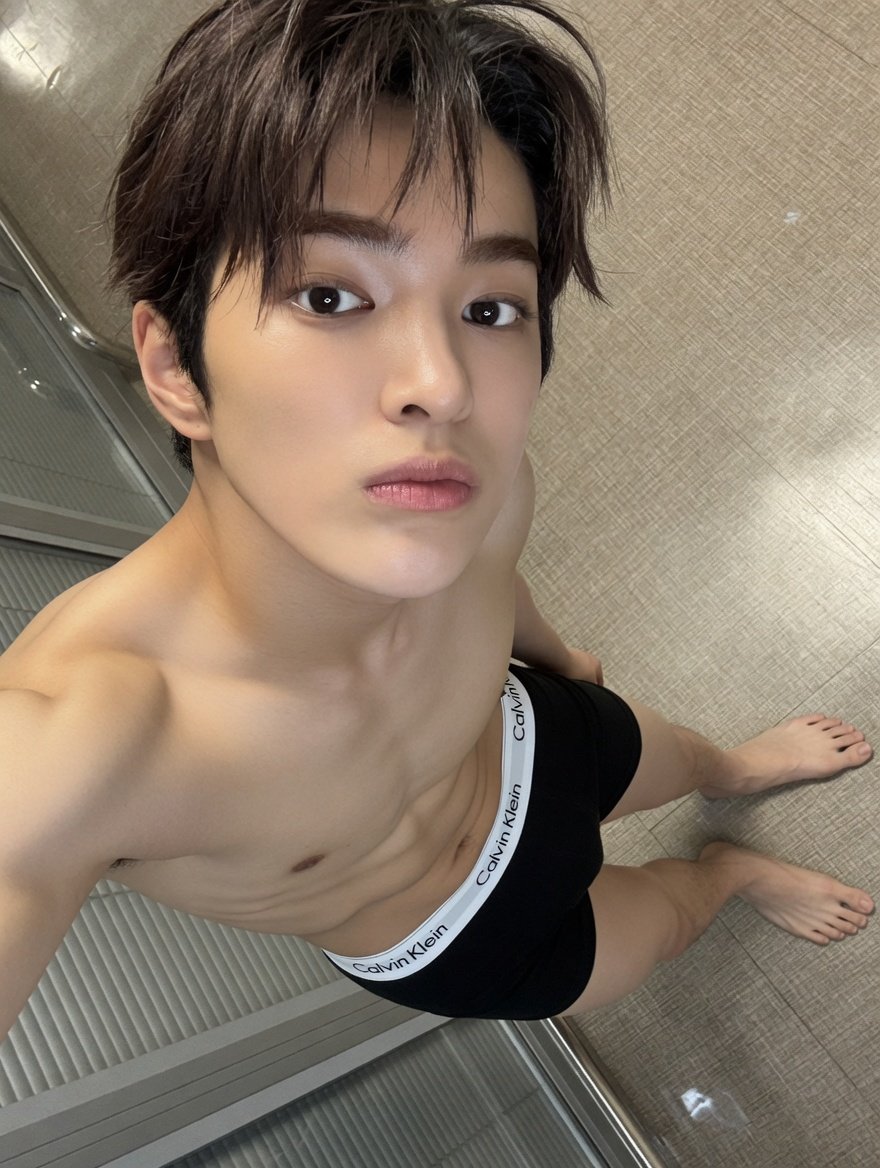 Fake kpop pics tweet media