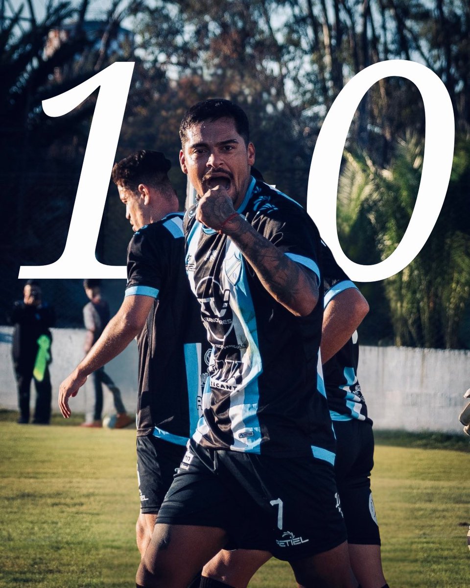 ArgdeQuilmesOf's tweet photo. ¡𝗚𝗔𝗡𝗢́𝗢𝗢 𝗘𝗟 𝗠𝗔𝗔𝗔𝗧𝗘𝗘𝗘! 💪

⚽️ #ArgentinodeQuilmes 1 - Defensores Unidos 0
☑️ Gol: J. Martínez 

#DaleMate🩵🤍 https://t.co/fzP8DVRAmh